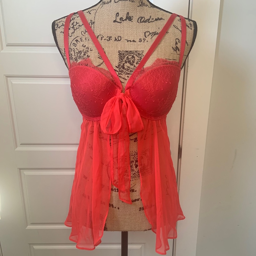 NWT Red lace and chiffon babydoll w/ front clasp